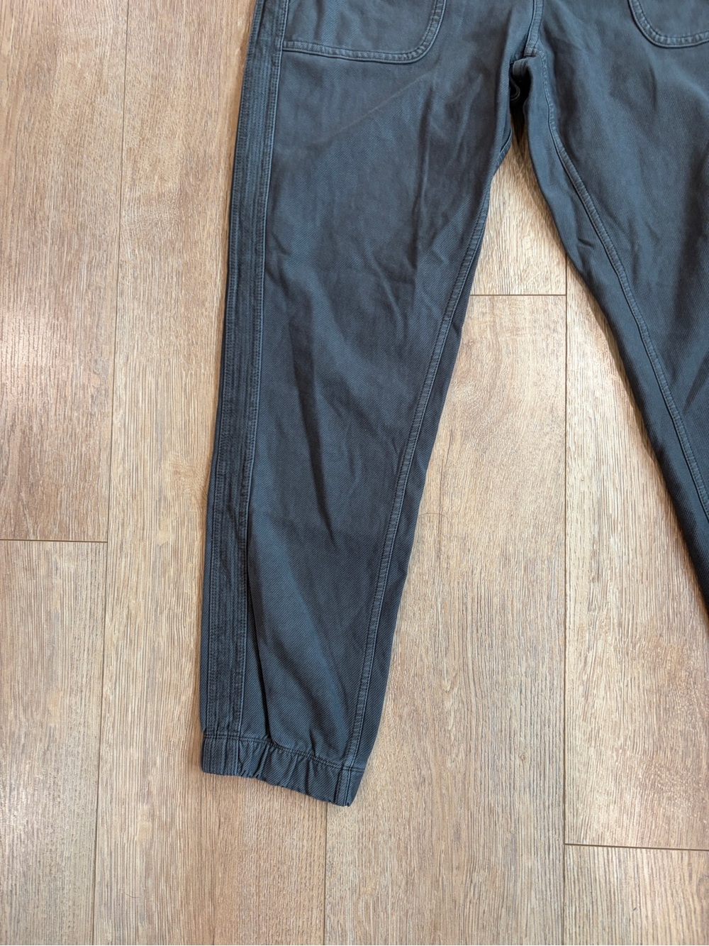 Athleta Farallon Jogger Pants Size 6 Charcoal Gray Cotton Stretch Utility - Picture 3 of 8